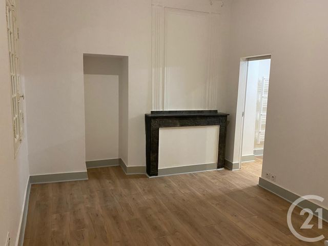 Appartement F2 à louer - 2 pièces - 49,60 m2 - Sommieres - 30 - LANGUEDOC-ROUSSILLON