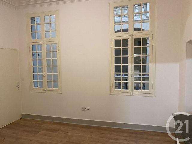 Appartement F2 à louer - 2 pièces - 49,60 m2 - Sommieres - 30 - LANGUEDOC-ROUSSILLON