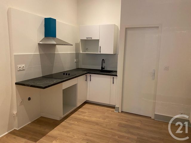 Appartement F2 à louer - 2 pièces - 49,60 m2 - Sommieres - 30 - LANGUEDOC-ROUSSILLON