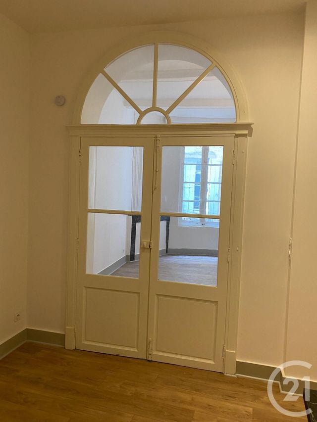 Appartement F2 à louer - 2 pièces - 49,60 m2 - Sommieres - 30 - LANGUEDOC-ROUSSILLON