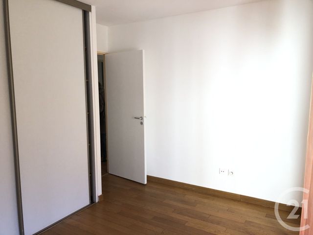 Appartement F3 &agrave; louer - 3 pi&egrave;ces - 70,12 m2 - Nimes - 30 - LANGUEDOC-ROUSSILLON