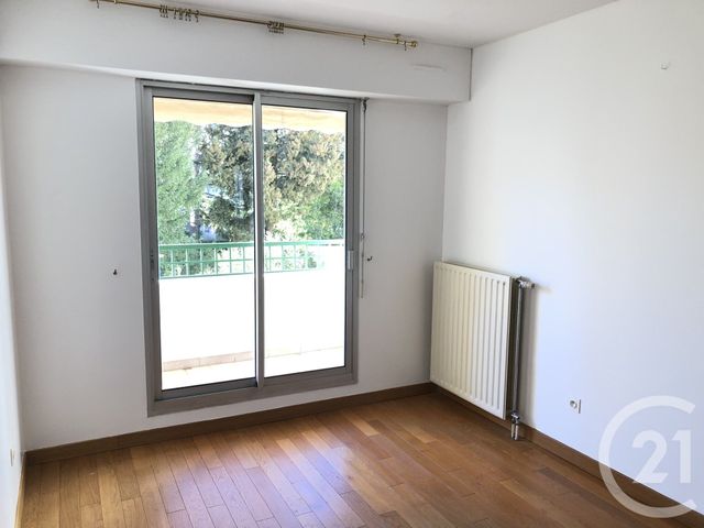 Appartement F3 &agrave; louer - 3 pi&egrave;ces - 70,12 m2 - Nimes - 30 - LANGUEDOC-ROUSSILLON