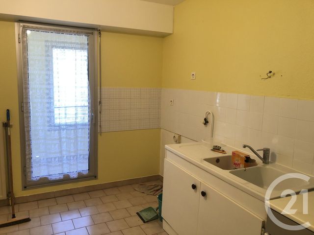 Appartement F3 &agrave; louer - 3 pi&egrave;ces - 70,12 m2 - Nimes - 30 - LANGUEDOC-ROUSSILLON