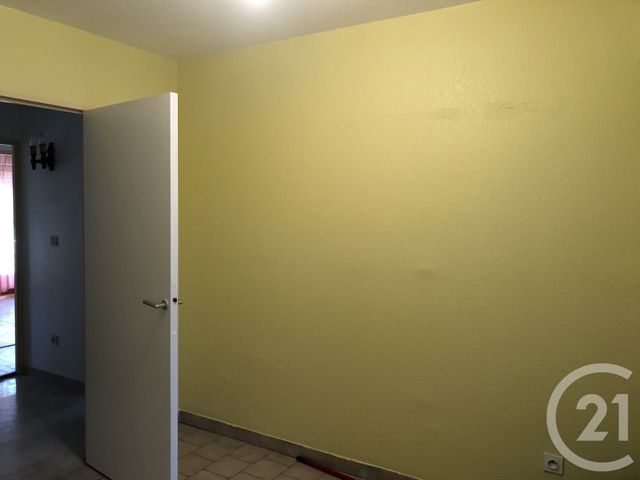 Appartement F3 &agrave; louer - 3 pi&egrave;ces - 70,12 m2 - Nimes - 30 - LANGUEDOC-ROUSSILLON