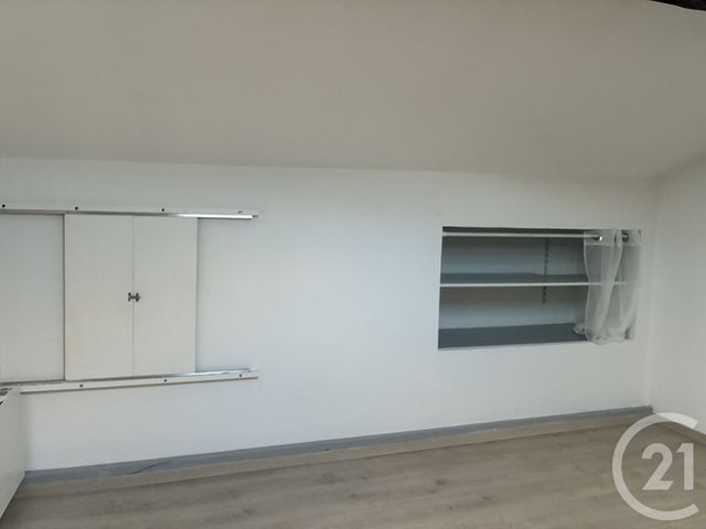 Appartement F3 &agrave; louer - 3 pi&egrave;ces - 38,60 m2 - Sommieres - 30 - LANGUEDOC-ROUSSILLON