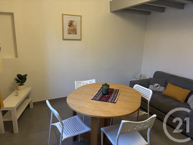 Appartement F3 &agrave; louer - 3 pi&egrave;ces - 38,60 m2 - Sommieres - 30 - LANGUEDOC-ROUSSILLON