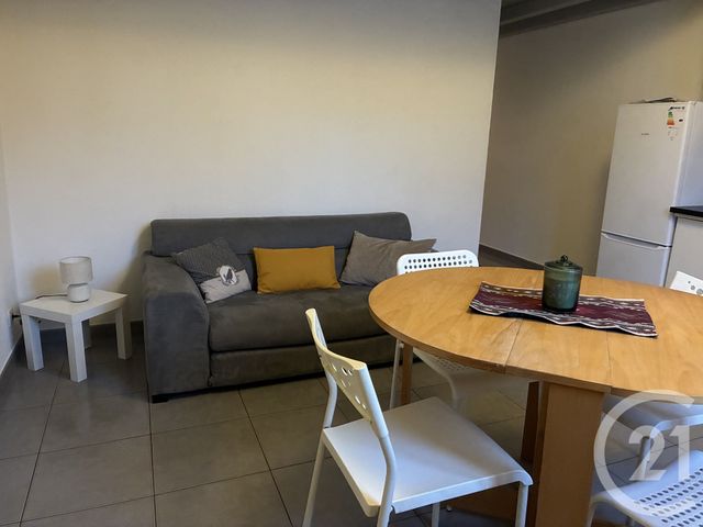 Appartement F3 &agrave; louer - 3 pi&egrave;ces - 38,60 m2 - Sommieres - 30 - LANGUEDOC-ROUSSILLON