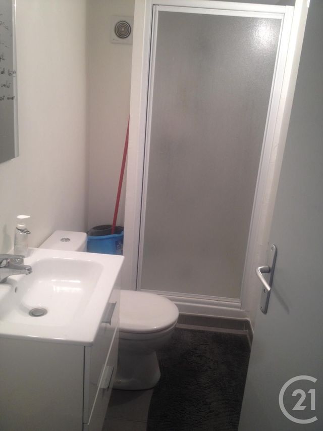 Appartement F3 &agrave; louer - 3 pi&egrave;ces - 38,60 m2 - Sommieres - 30 - LANGUEDOC-ROUSSILLON