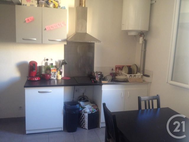 Appartement F3 &agrave; louer - 3 pi&egrave;ces - 38,60 m2 - Sommieres - 30 - LANGUEDOC-ROUSSILLON