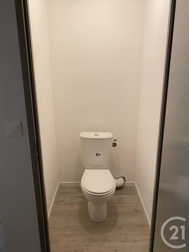 Appartement T4 &agrave; louer - 4 pi&egrave;ces - 86,60 m2 - Sommieres - 30 - LANGUEDOC-ROUSSILLON