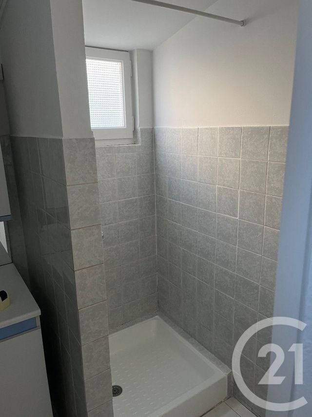 Appartement F2 bis à louer - 3 pièces - 53,20 m2 - Sommieres - 30 - LANGUEDOC-ROUSSILLON