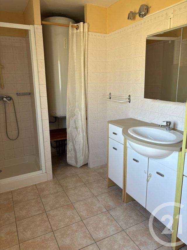 Appartement F3 à louer - 3 pièces - 73 m2 - Sommieres - 30 - LANGUEDOC-ROUSSILLON