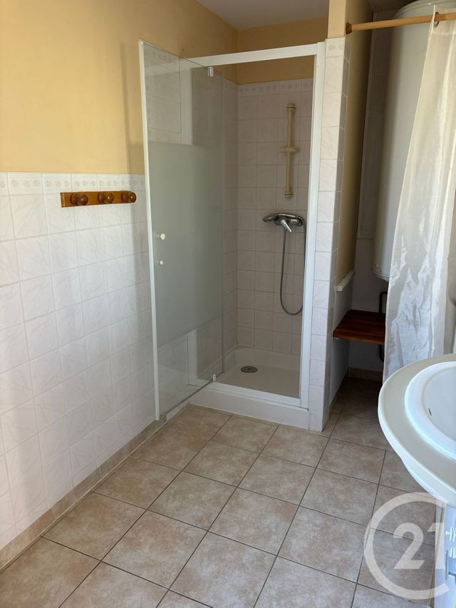 Appartement F3 à louer - 3 pièces - 73 m2 - Sommieres - 30 - LANGUEDOC-ROUSSILLON