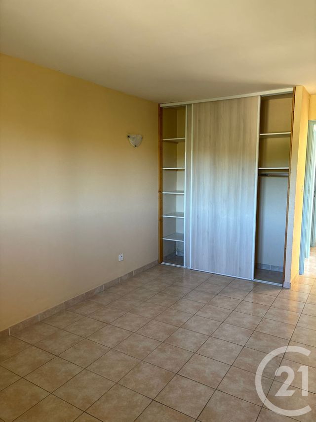 Appartement F3 à louer - 3 pièces - 73 m2 - Sommieres - 30 - LANGUEDOC-ROUSSILLON