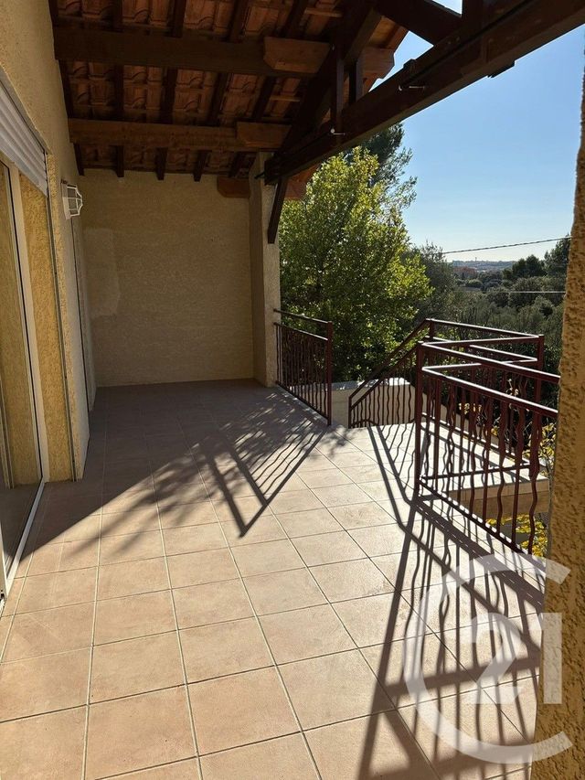 Appartement F3 à louer - 3 pièces - 73 m2 - Sommieres - 30 - LANGUEDOC-ROUSSILLON