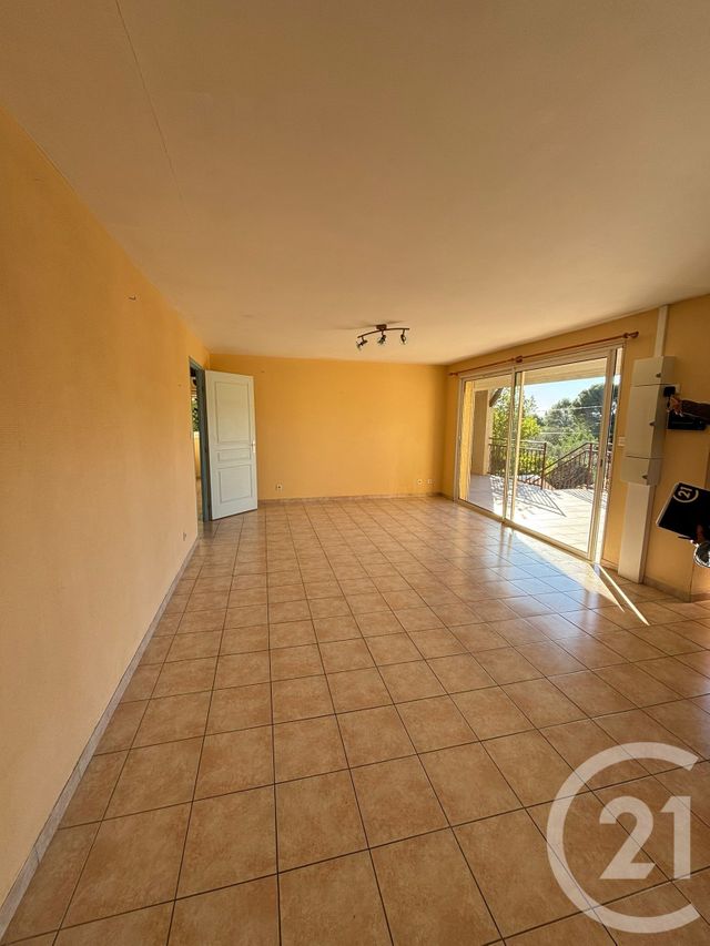Appartement F3 à louer - 3 pièces - 73 m2 - Sommieres - 30 - LANGUEDOC-ROUSSILLON