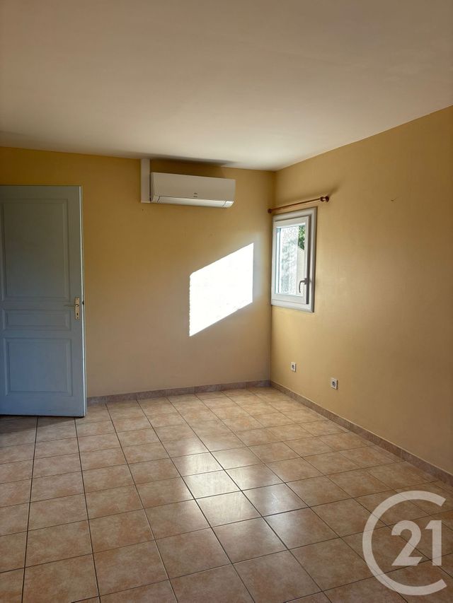 Appartement F3 à louer - 3 pièces - 73 m2 - Sommieres - 30 - LANGUEDOC-ROUSSILLON