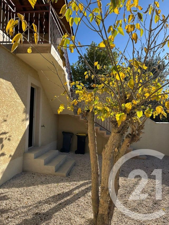 Appartement F3 à louer - 3 pièces - 73 m2 - Sommieres - 30 - LANGUEDOC-ROUSSILLON
