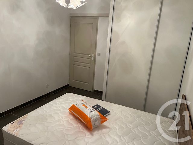 Appartement F3 &agrave; louer - 3 pi&egrave;ces - 72,15 m2 - Sommieres - 30 - LANGUEDOC-ROUSSILLON