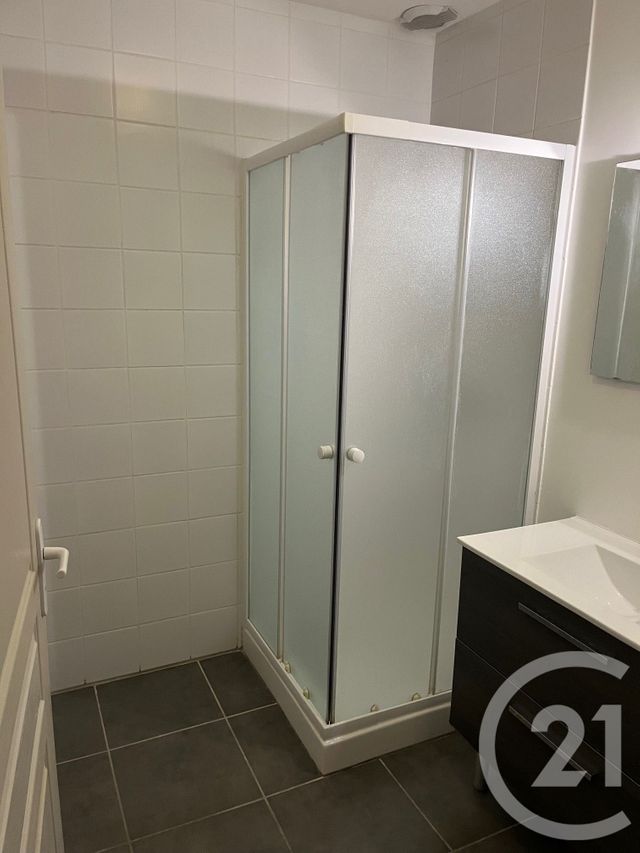 Appartement F3 &agrave; louer - 3 pi&egrave;ces - 72,15 m2 - Sommieres - 30 - LANGUEDOC-ROUSSILLON