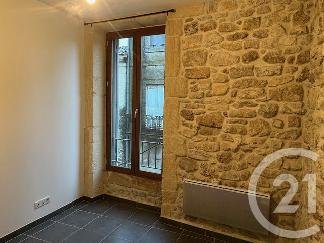 Appartement F3 &agrave; louer - 3 pi&egrave;ces - 72,15 m2 - Sommieres - 30 - LANGUEDOC-ROUSSILLON