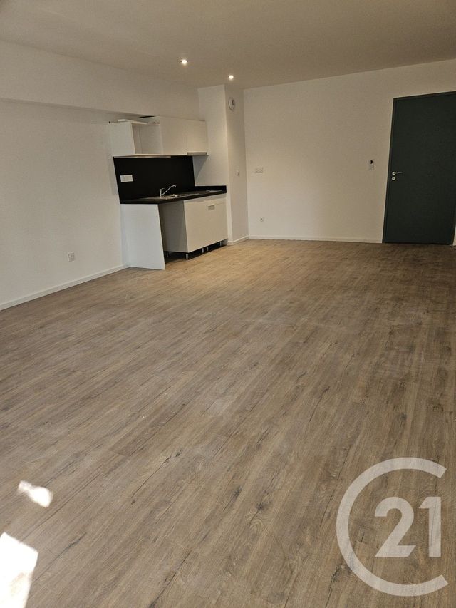 Appartement F3 &agrave; louer - 3 pi&egrave;ces - 65,77 m2 - Sommieres - 30 - LANGUEDOC-ROUSSILLON