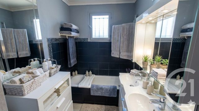 Maison &agrave; vendre - 5 pi&egrave;ces - 75 m2 - Sommieres - 30 - LANGUEDOC-ROUSSILLON