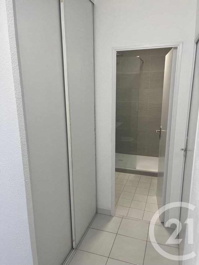 Appartement F2 &agrave; louer - 2 pi&egrave;ces - 45,90 m2 - Nimes - 30 - LANGUEDOC-ROUSSILLON