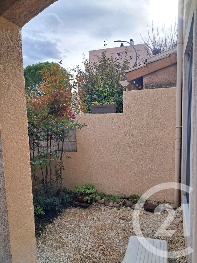 Appartement F2 &agrave; louer - 2 pi&egrave;ces - 45,90 m2 - Nimes - 30 - LANGUEDOC-ROUSSILLON
