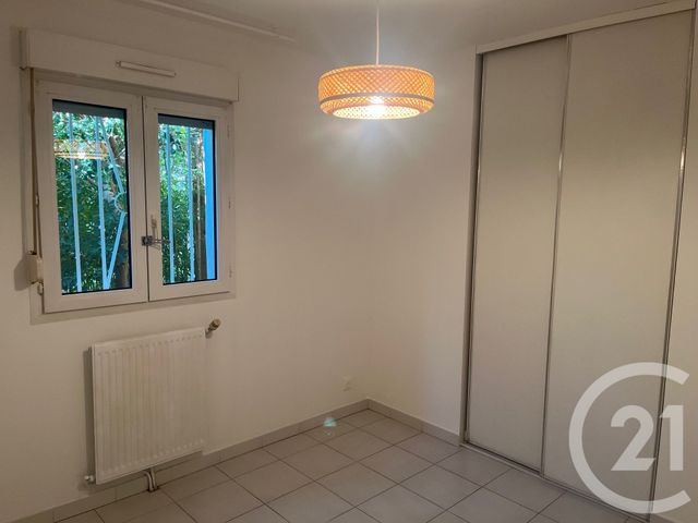 Appartement F2 &agrave; louer - 2 pi&egrave;ces - 45,90 m2 - Nimes - 30 - LANGUEDOC-ROUSSILLON