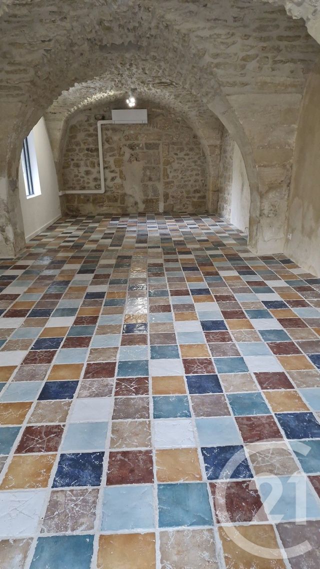 Appartement Local &agrave; louer - 1 pi&egrave;ce - 41 m2 - Sommieres - 30 - LANGUEDOC-ROUSSILLON