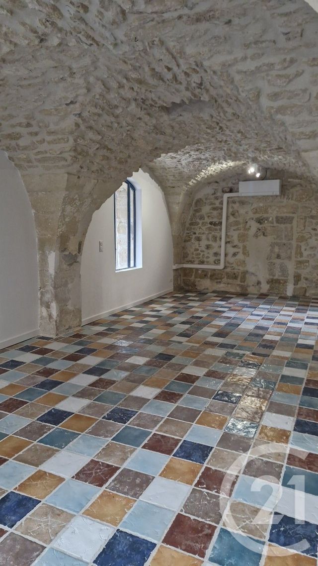 Appartement Local &agrave; louer - 1 pi&egrave;ce - 41 m2 - Sommieres - 30 - LANGUEDOC-ROUSSILLON