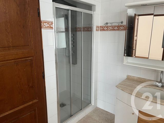 Appartement F3 &agrave; louer - 3 pi&egrave;ces - 136,80 m2 - Sommieres - 30 - LANGUEDOC-ROUSSILLON