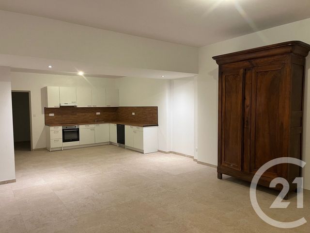 Appartement F3 &agrave; louer - 3 pi&egrave;ces - 136,80 m2 - Sommieres - 30 - LANGUEDOC-ROUSSILLON