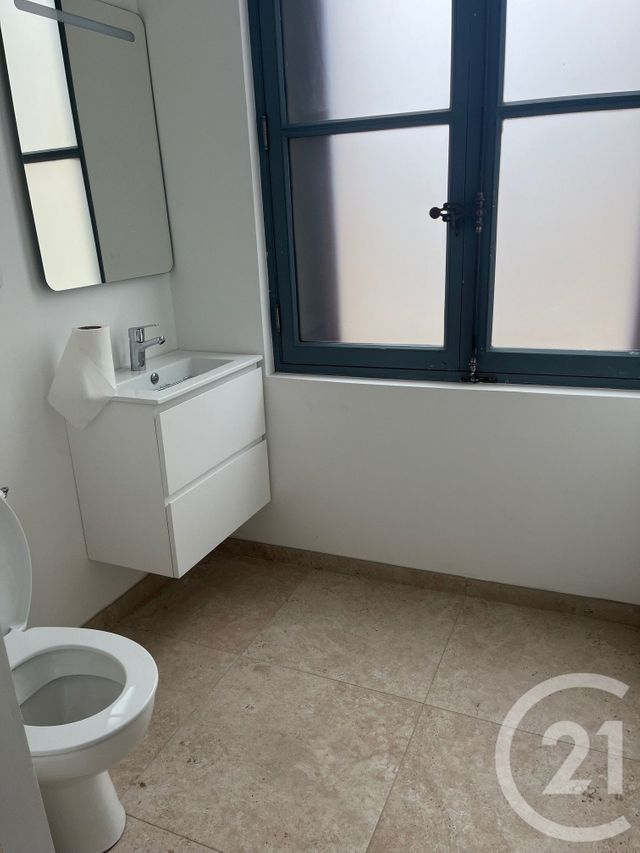 Appartement F3 &agrave; louer - 3 pi&egrave;ces - 136,80 m2 - Sommieres - 30 - LANGUEDOC-ROUSSILLON