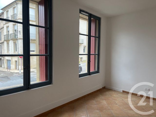 Appartement F3 &agrave; louer - 3 pi&egrave;ces - 136,80 m2 - Sommieres - 30 - LANGUEDOC-ROUSSILLON
