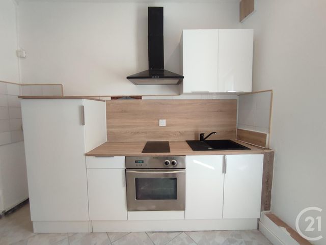 Appartement F3 &agrave; louer - 3 pi&egrave;ces - 43,29 m2 - Sommieres - 30 - LANGUEDOC-ROUSSILLON