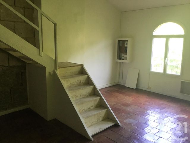 Appartement F2 &agrave; louer - 2 pi&egrave;ces - 58,72 m2 - Sommieres - 30 - LANGUEDOC-ROUSSILLON