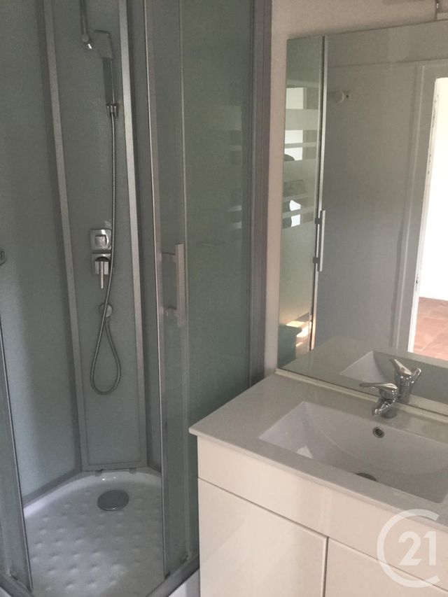 Appartement F2 &agrave; louer - 2 pi&egrave;ces - 58,72 m2 - Sommieres - 30 - LANGUEDOC-ROUSSILLON