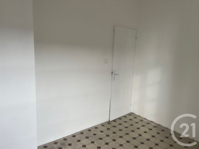 Appartement F3 &agrave; louer - 3 pi&egrave;ces - 63,50 m2 - Sommieres - 30 - LANGUEDOC-ROUSSILLON