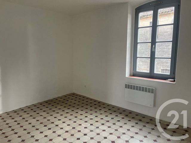 Appartement F3 &agrave; louer - 3 pi&egrave;ces - 63,50 m2 - Sommieres - 30 - LANGUEDOC-ROUSSILLON