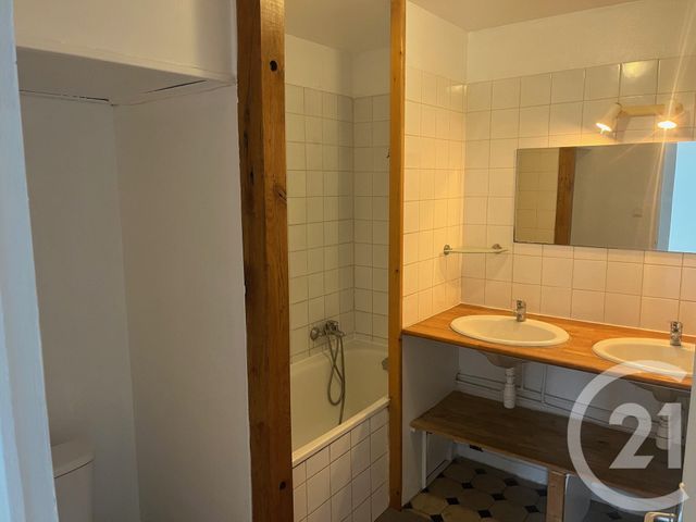 Appartement F3 &agrave; louer - 3 pi&egrave;ces - 63,50 m2 - Sommieres - 30 - LANGUEDOC-ROUSSILLON