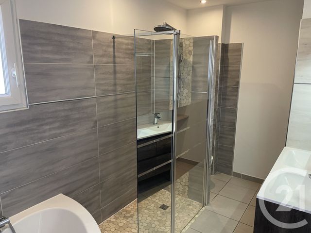 Maison &agrave; louer - 4 pi&egrave;ces - 85 m2 - Sommieres - 30 - LANGUEDOC-ROUSSILLON