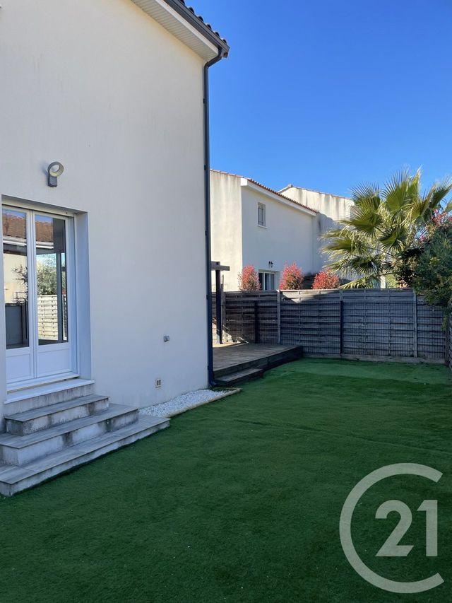 Maison &agrave; louer - 4 pi&egrave;ces - 85 m2 - Sommieres - 30 - LANGUEDOC-ROUSSILLON