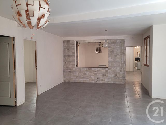 Appartement F3 &agrave; louer - 3 pi&egrave;ces - 86,12 m2 - Sommieres - 30 - LANGUEDOC-ROUSSILLON