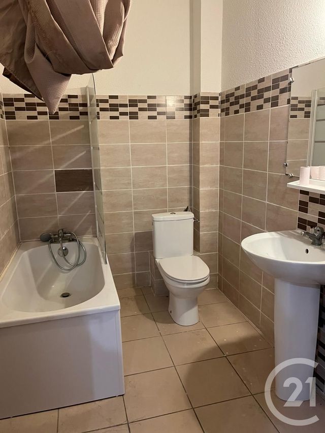 Appartement F3 &agrave; louer - 3 pi&egrave;ces - 86,12 m2 - Sommieres - 30 - LANGUEDOC-ROUSSILLON