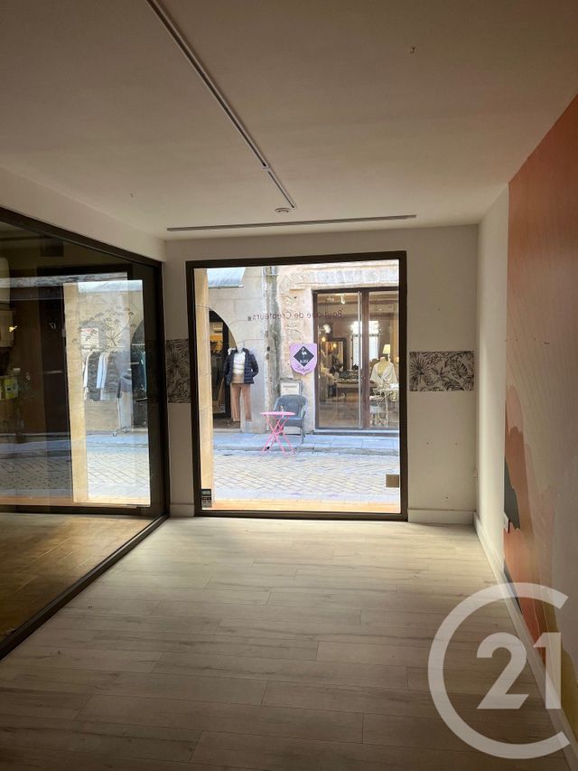 Appartement Local &agrave; louer - 1 pi&egrave;ce - 28 m2 - Sommieres - 30 - LANGUEDOC-ROUSSILLON