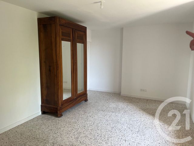Maison &agrave; louer - 5 pi&egrave;ces - 162,60 m2 - Montmirat - 30 - LANGUEDOC-ROUSSILLON