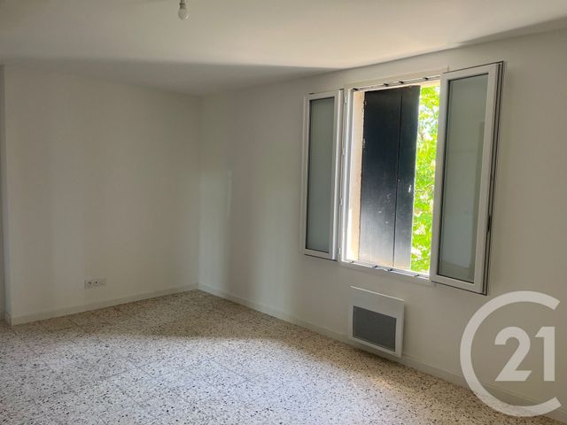 Maison &agrave; louer - 5 pi&egrave;ces - 162,60 m2 - Montmirat - 30 - LANGUEDOC-ROUSSILLON