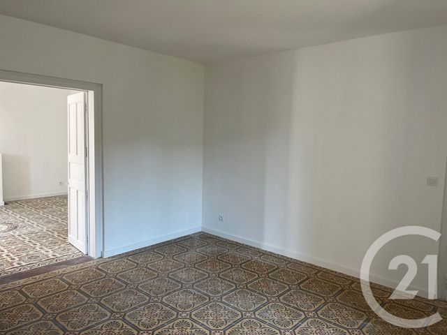 Maison &agrave; louer - 5 pi&egrave;ces - 162,60 m2 - Montmirat - 30 - LANGUEDOC-ROUSSILLON